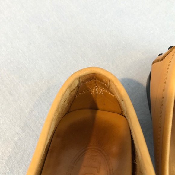Tods Tan Gommino Leather Driving Loafers - Picture 7 of 10